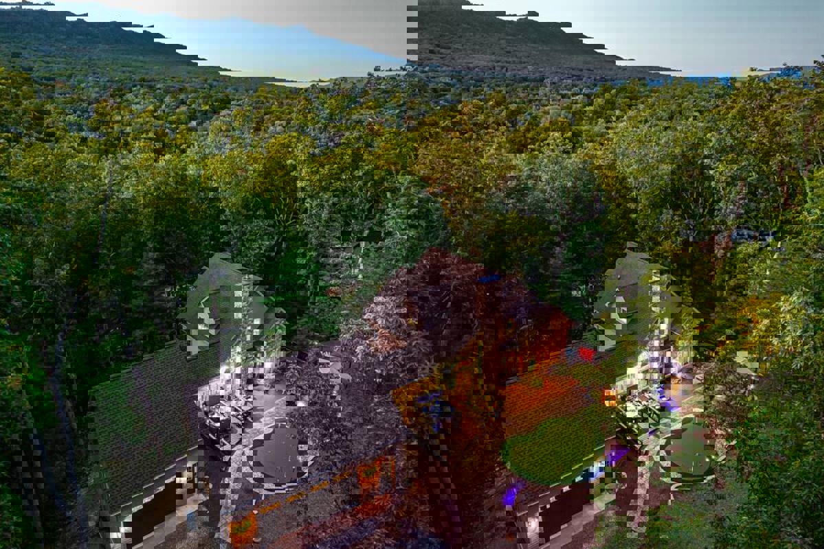 Campfire Hideaway & Campfire Lodge at Massanutten Resort